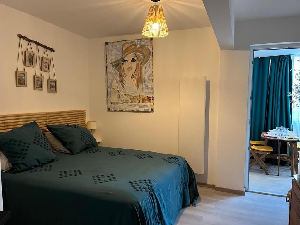 T2! 3 Ou 4 Personnes Centre Ville Neuf Avec Garage Sanary-sur-Mer Exterior foto
